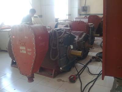 待實(shí)驗(yàn)的防爆電機(jī)
